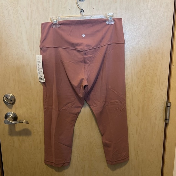 NWT lululemon align crop 21" - Picture 3 of 4